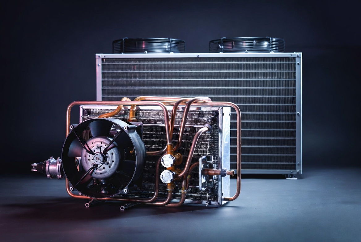 Evaporator vs Condenser Coils in Commercial Fridges 14 Commercial Refrigeration Coils